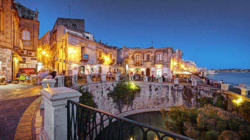 Casa "Il Castello" Apartment Сиракуза Екстериор снимка
